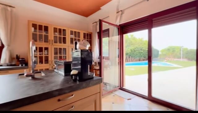 6 soveværelse Villa til salg i Alicante by med swimmingpool garage - € 3.500.000 (Ref: 9288023)