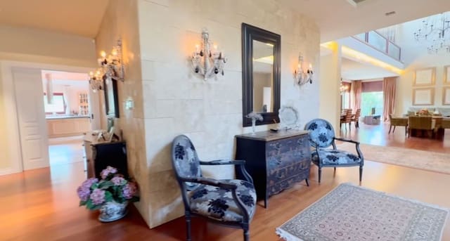 6 soveværelse Villa til salg i Alicante by med swimmingpool garage - € 3.500.000 (Ref: 9288023)