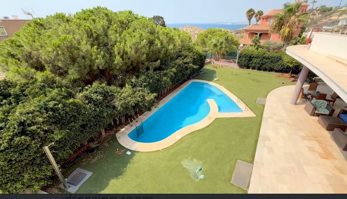 6 soveværelse Villa til salg i Alicante by med swimmingpool garage - € 3.500.000 (Ref: 9288023)