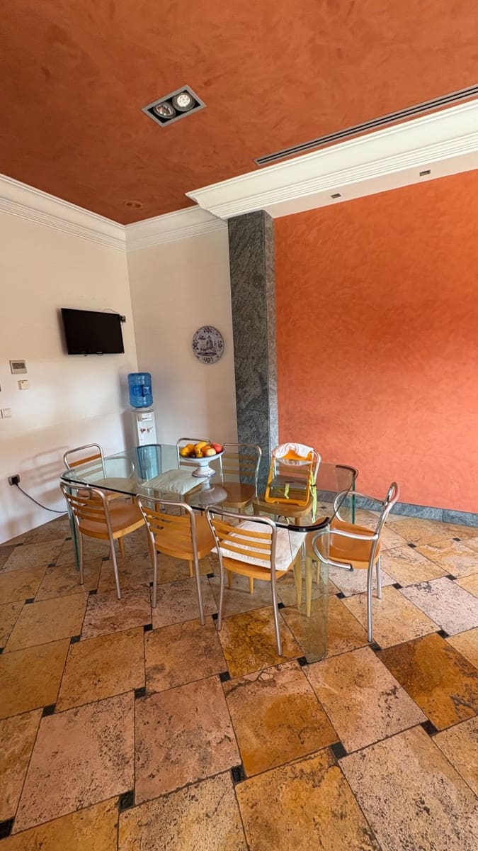 6 soveværelse Villa til salg i Alicante by med swimmingpool garage - € 3.500.000 (Ref: 9288023)