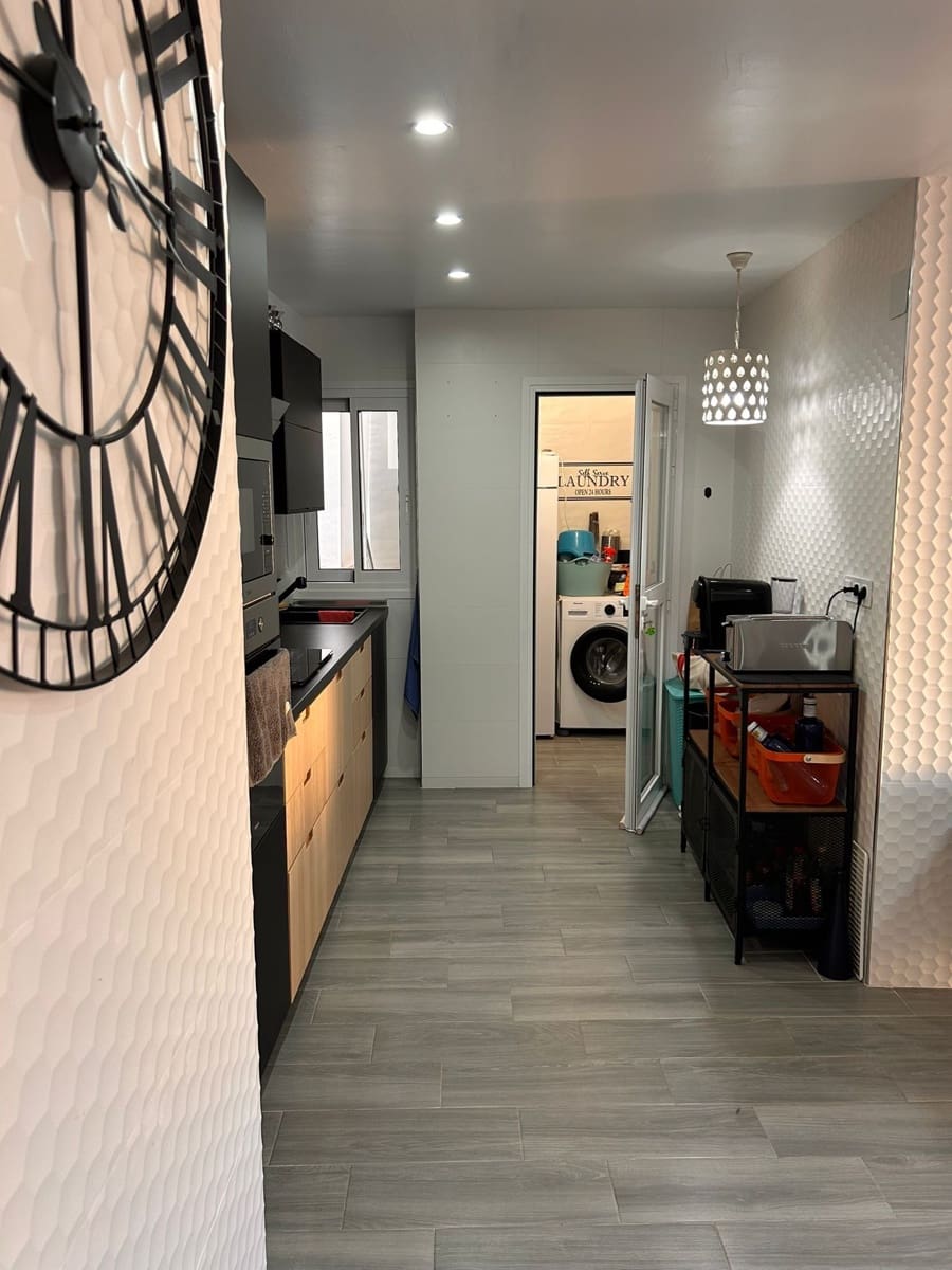 Piso de 3 habitaciones en Los Alcázares en venta con garaje - 165.900 € (Ref: 9308236)