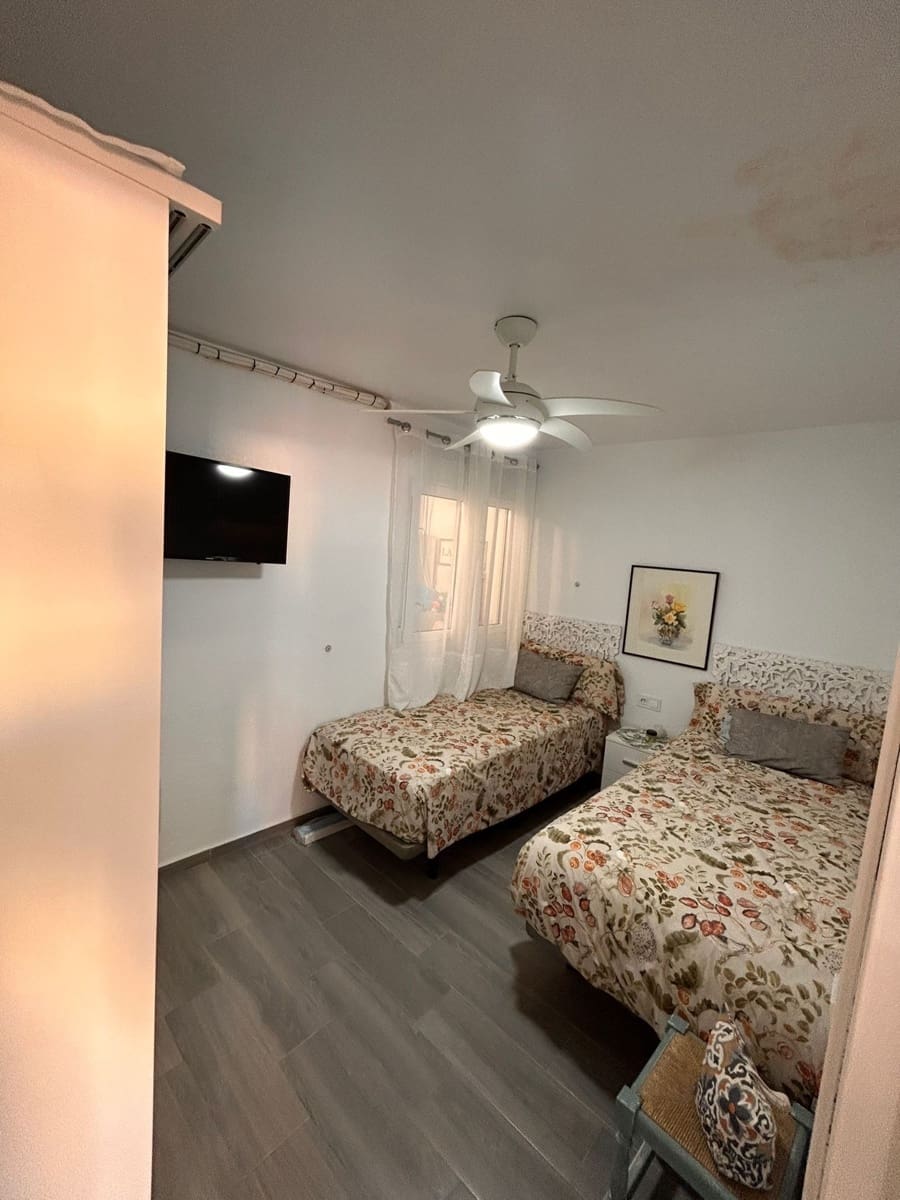 Piso de 3 habitaciones en Los Alcázares en venta con garaje - 165.900 € (Ref: 9308236)