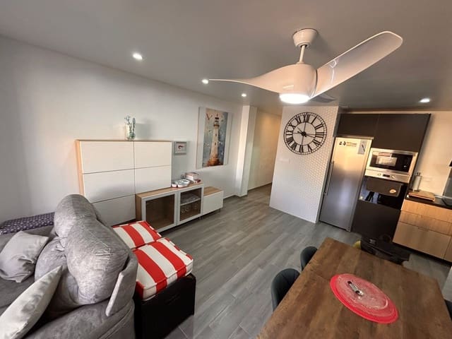 Piso de 3 habitaciones en Los Alcázares en venta con garaje - 165.900 € (Ref: 9308236)