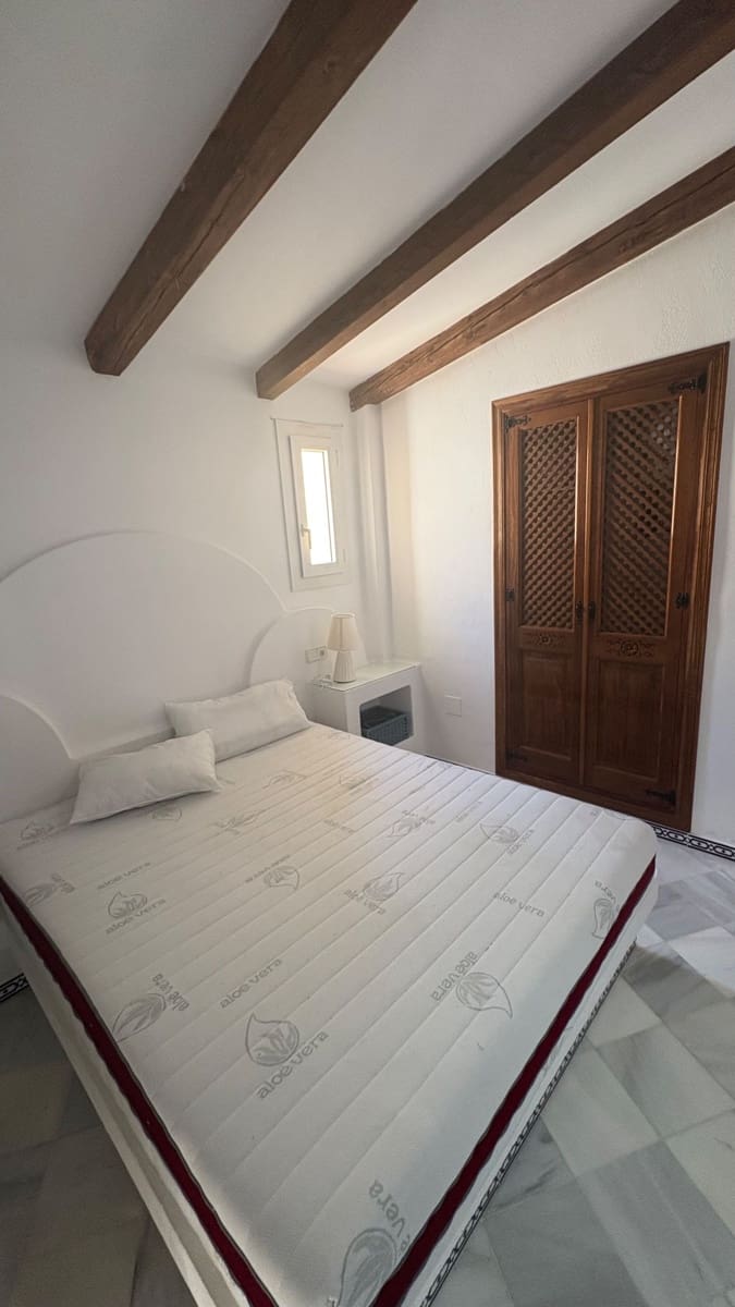 2 bedroom Flat for sale in Torrevieja with pool - € 227,000 (Ref: 9312330)