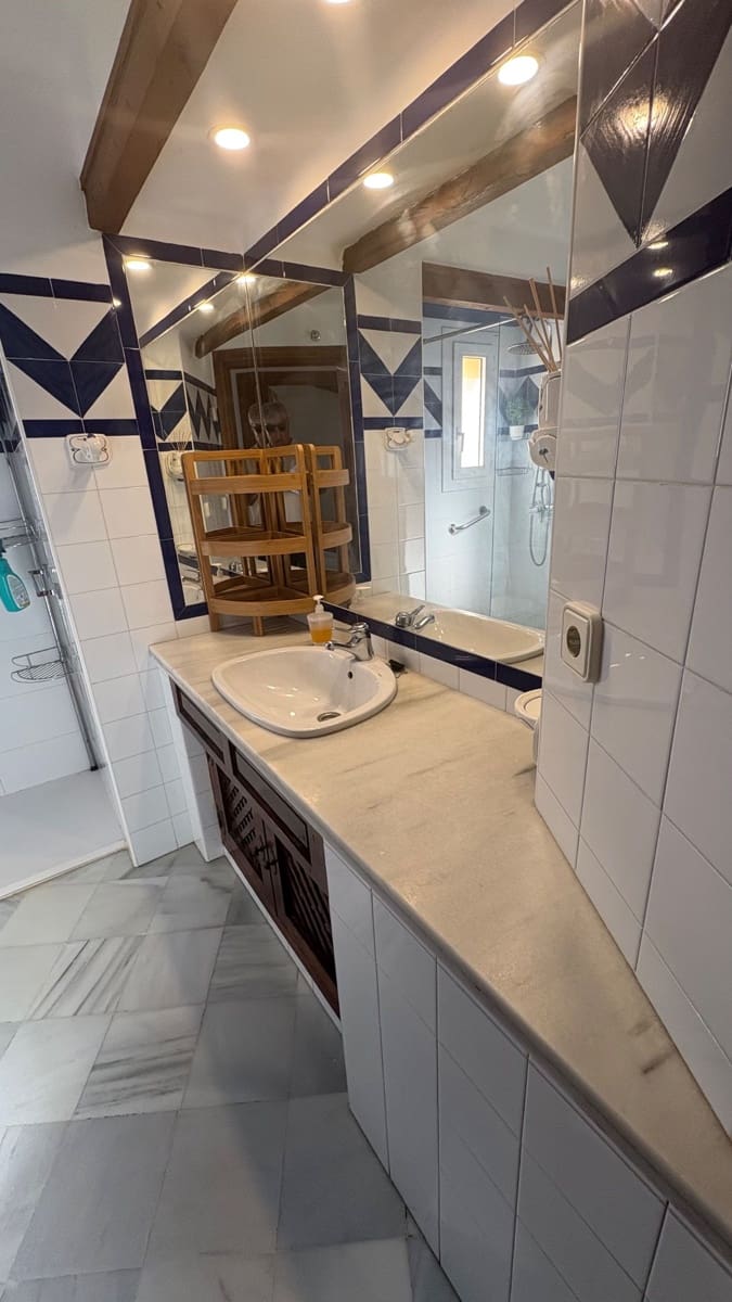 2 bedroom Flat for sale in Torrevieja with pool - € 227,000 (Ref: 9312330)