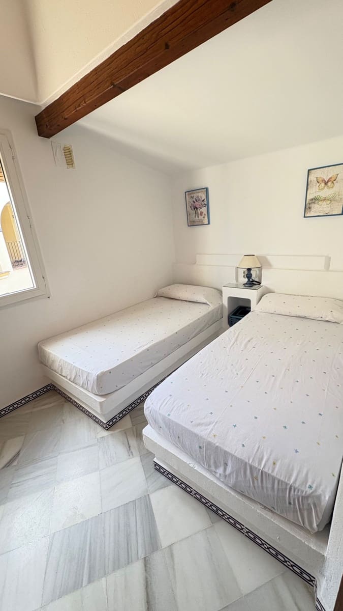 2 bedroom Flat for sale in Torrevieja with pool - € 227,000 (Ref: 9312330)