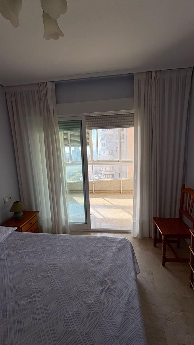 3 bedroom Flat for sale in Benidorm with pool garage - € 283,000 (Ref: 9330151)