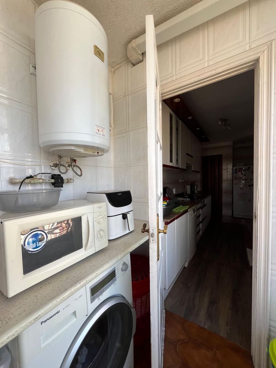 3 bedroom Flat for sale in Benidorm with pool garage - € 287,000 (Ref: 9361952)