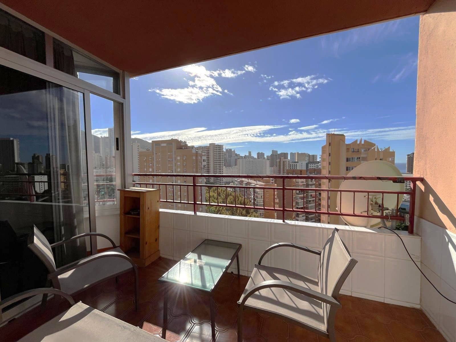 3 bedroom Flat for sale in Benidorm with pool garage - € 287,000 (Ref: 9361952)