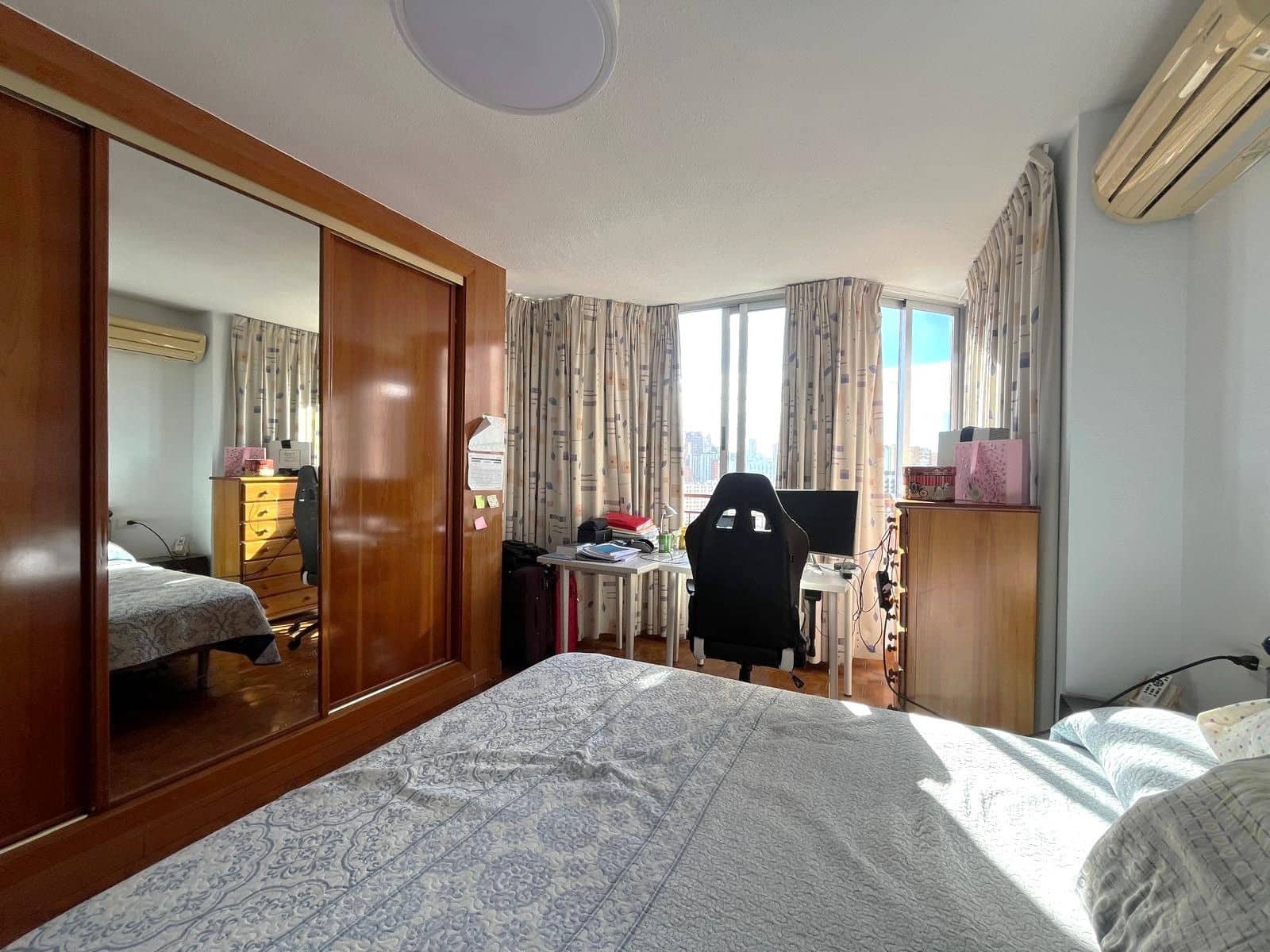 3 bedroom Flat for sale in Benidorm with pool garage - € 287,000 (Ref: 9361952)