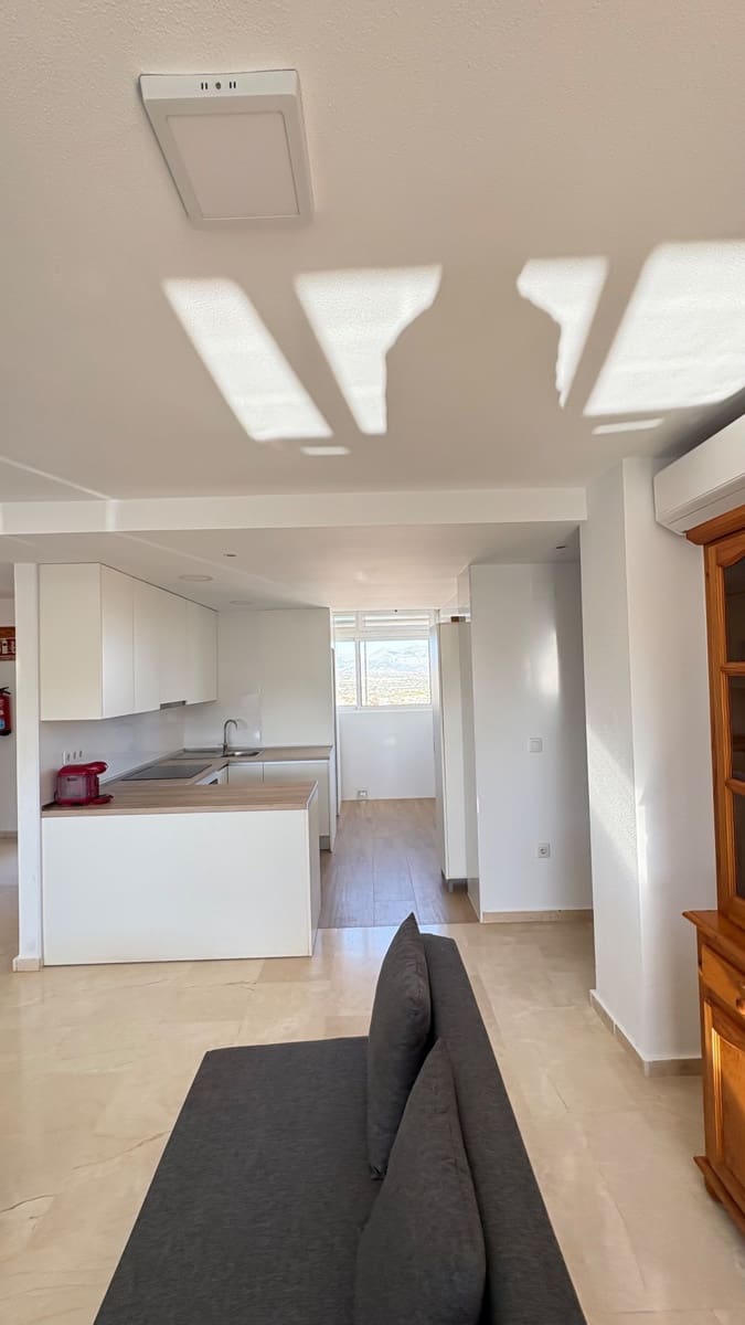 2 soverom Leilighet til salgs i Benidorm med garasje - € 265 000 (Ref: 9400391)