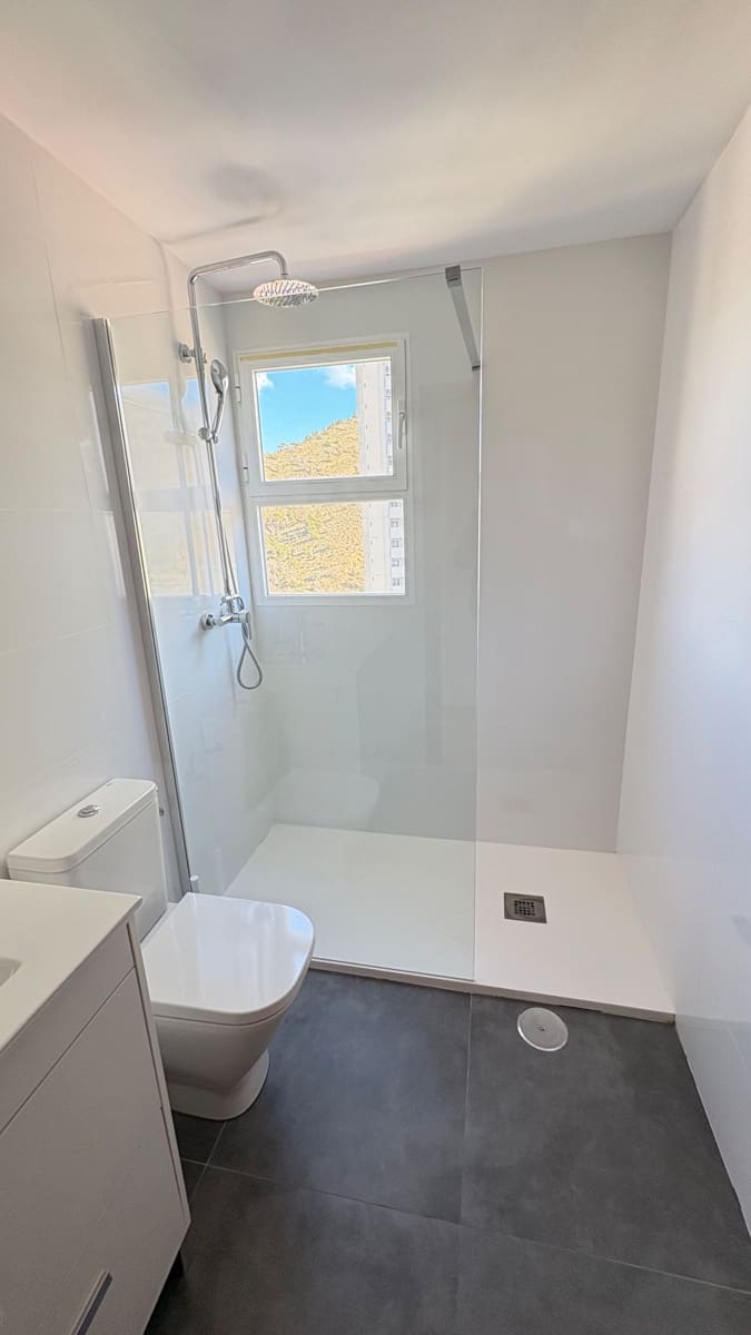 2 soverom Leilighet til salgs i Benidorm med garasje - € 265 000 (Ref: 9400391)