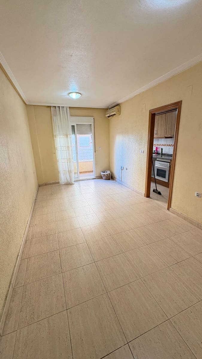 2 quarto Apartamento para venda em Torrevieja com garagem - 118 000 € (Ref: 9426884)