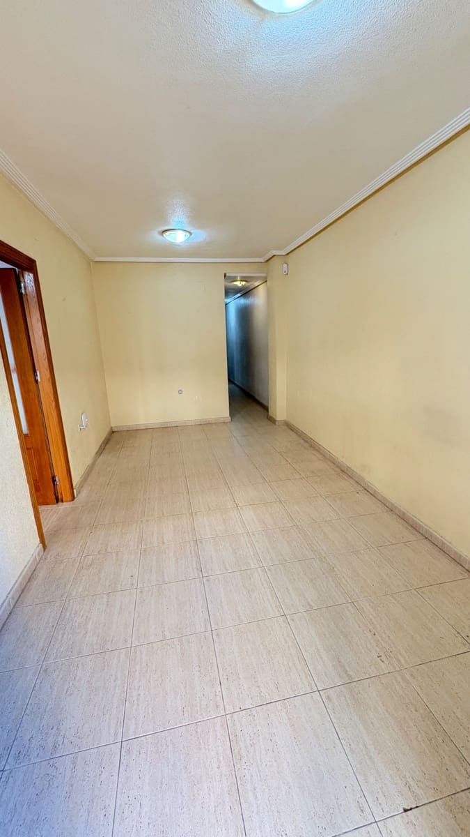 2 quarto Apartamento para venda em Torrevieja com garagem - 118 000 € (Ref: 9426884)