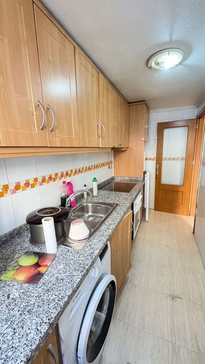 2 quarto Apartamento para venda em Torrevieja com garagem - 118 000 € (Ref: 9426884)