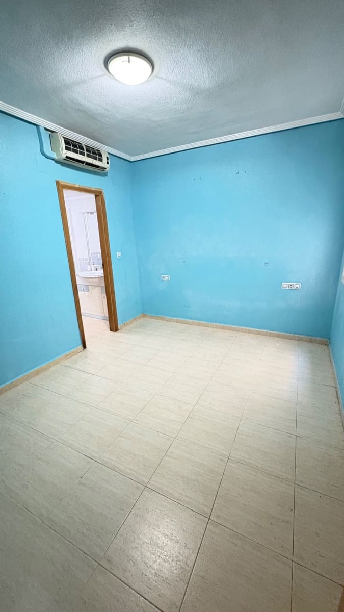 2 quarto Apartamento para venda em Torrevieja com garagem - 118 000 € (Ref: 9426884)