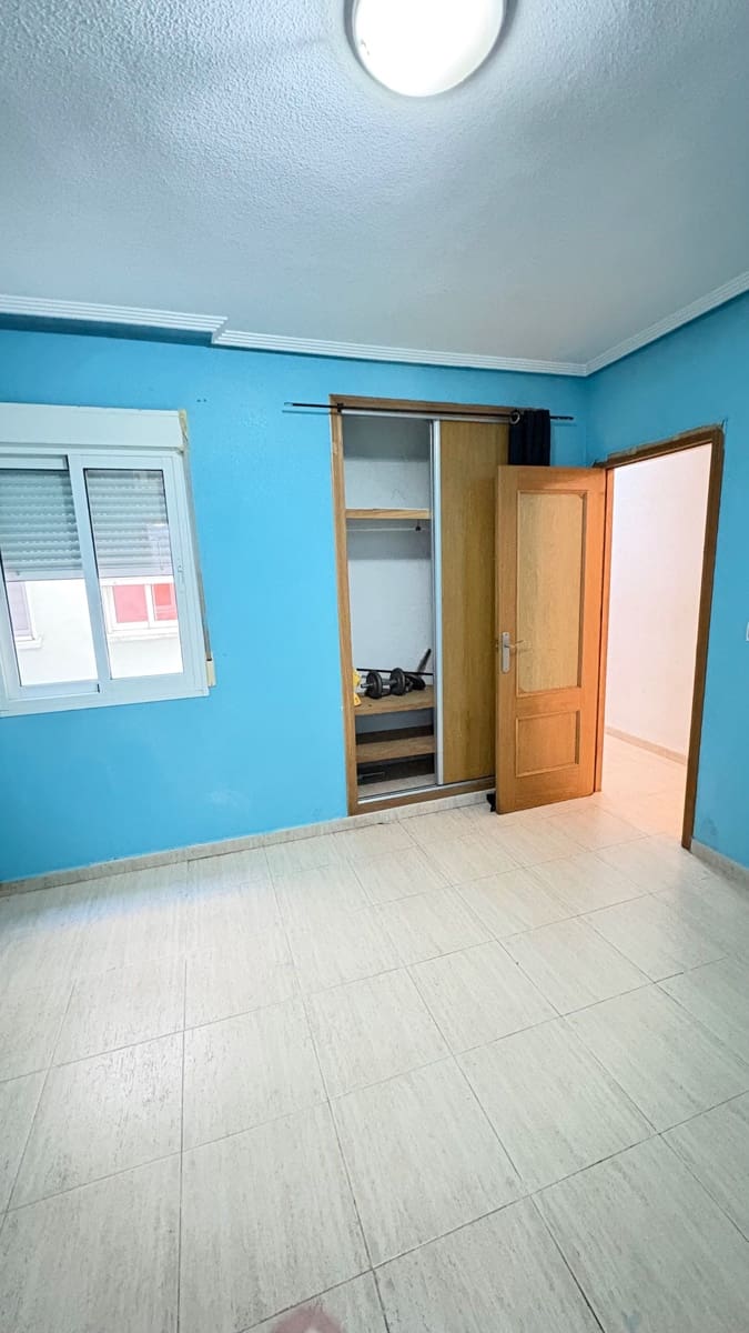 2 quarto Apartamento para venda em Torrevieja com garagem - 118 000 € (Ref: 9426884)