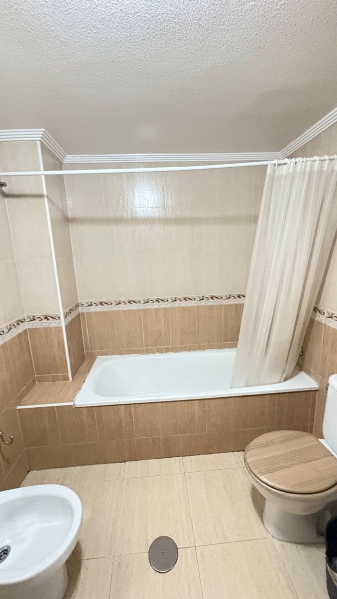 2 quarto Apartamento para venda em Torrevieja com garagem - 118 000 € (Ref: 9426884)