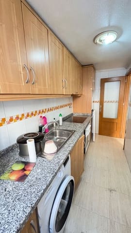 2 quarto Apartamento para venda em Torrevieja com garagem - 118 000 € (Ref: 9426884)