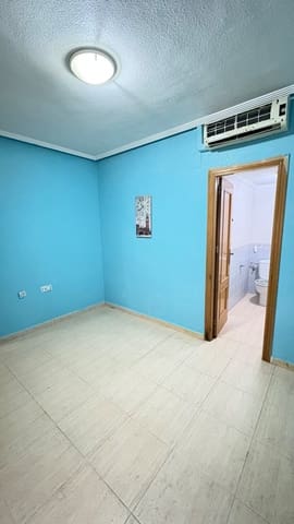 2 quarto Apartamento para venda em Torrevieja com garagem - 118 000 € (Ref: 9426884)