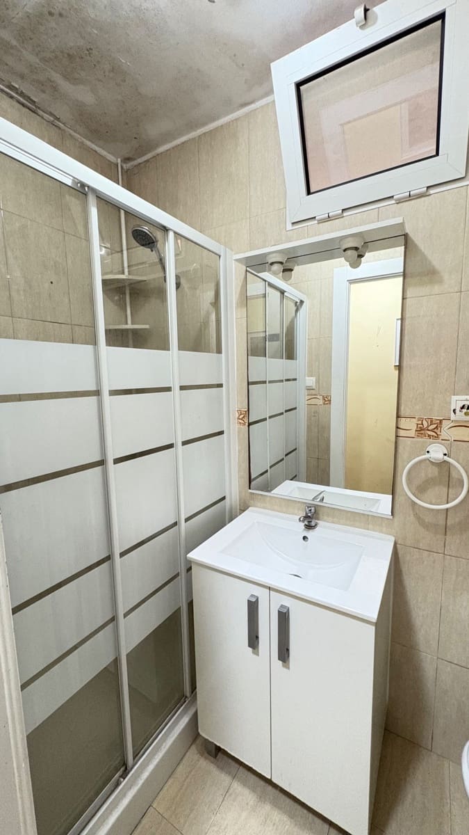 2 Zimmer Wohnung zu verkaufen in Alicante / Alacant Stadt - 127.000 € (Ref: 9439492)
