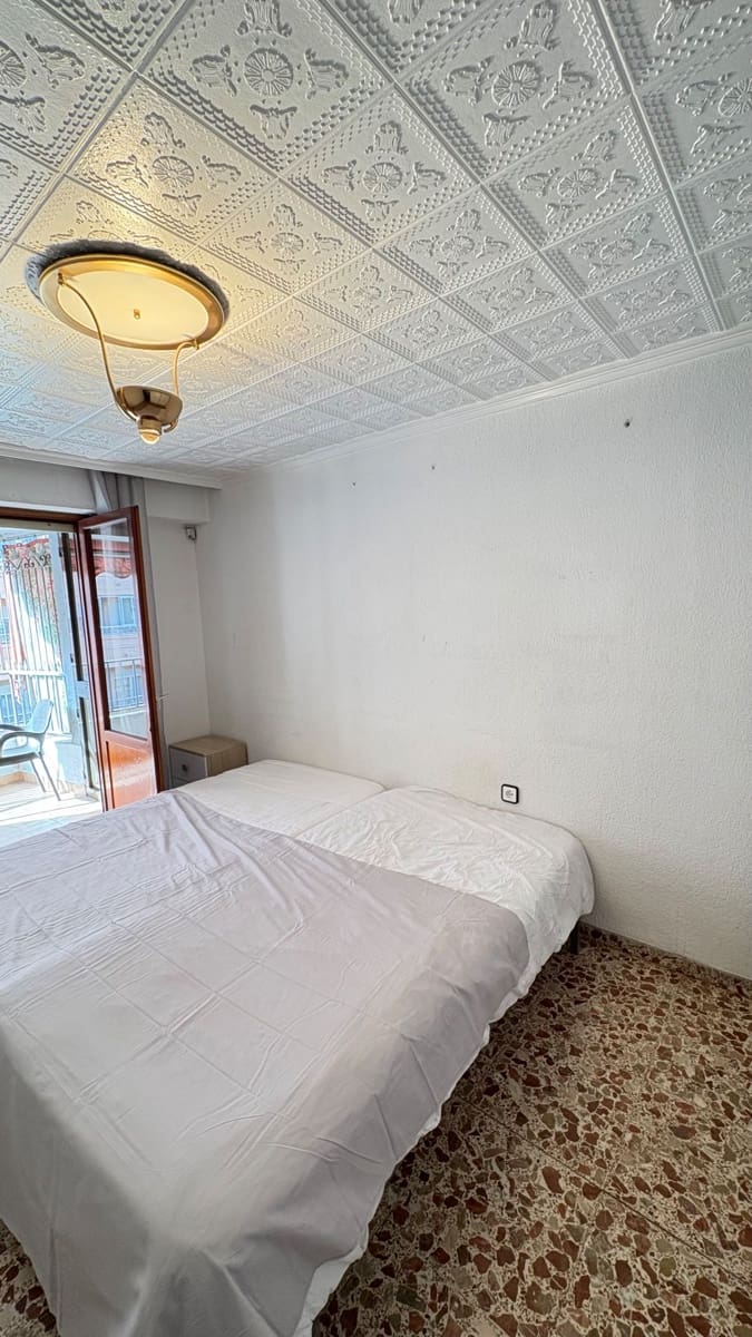 4 soveværelse Lejlighed til salg i Alicante by - € 185.000 (Ref: 9439493)