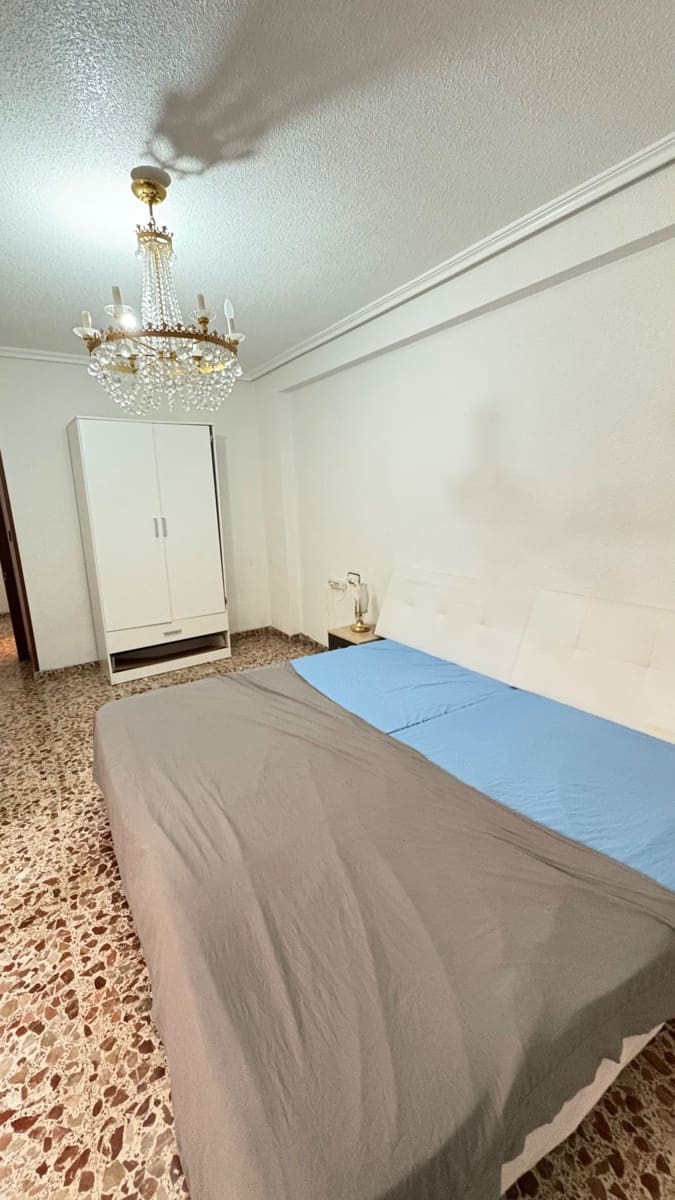 4 soveværelse Lejlighed til salg i Alicante by - € 185.000 (Ref: 9439493)