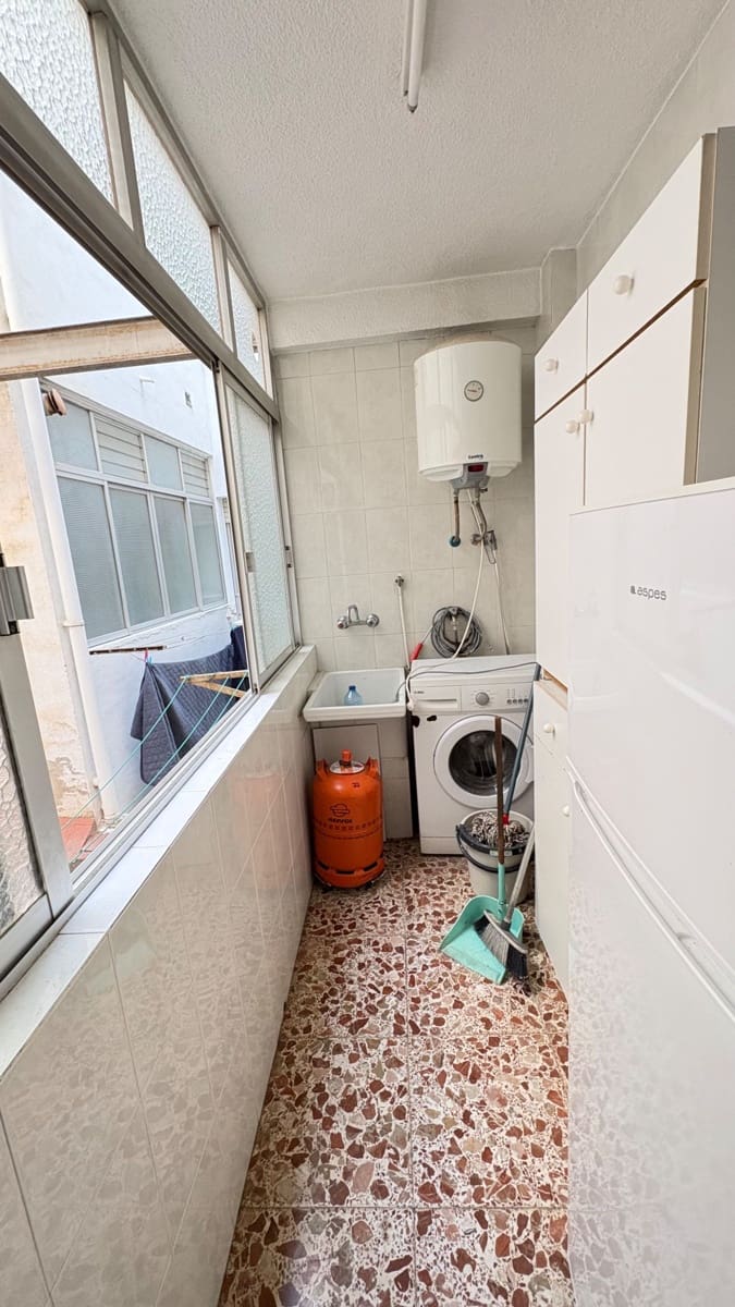 4 soveværelse Lejlighed til salg i Alicante by - € 185.000 (Ref: 9439493)