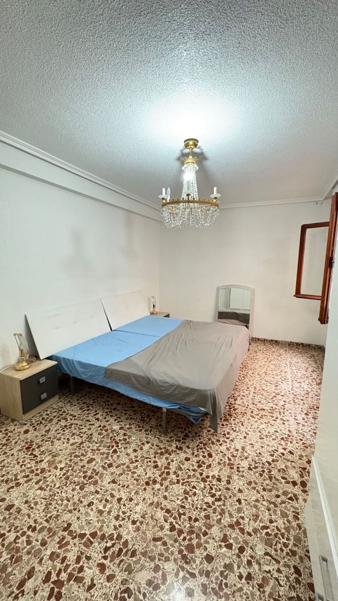 4 soveværelse Lejlighed til salg i Alicante by - € 185.000 (Ref: 9439493)