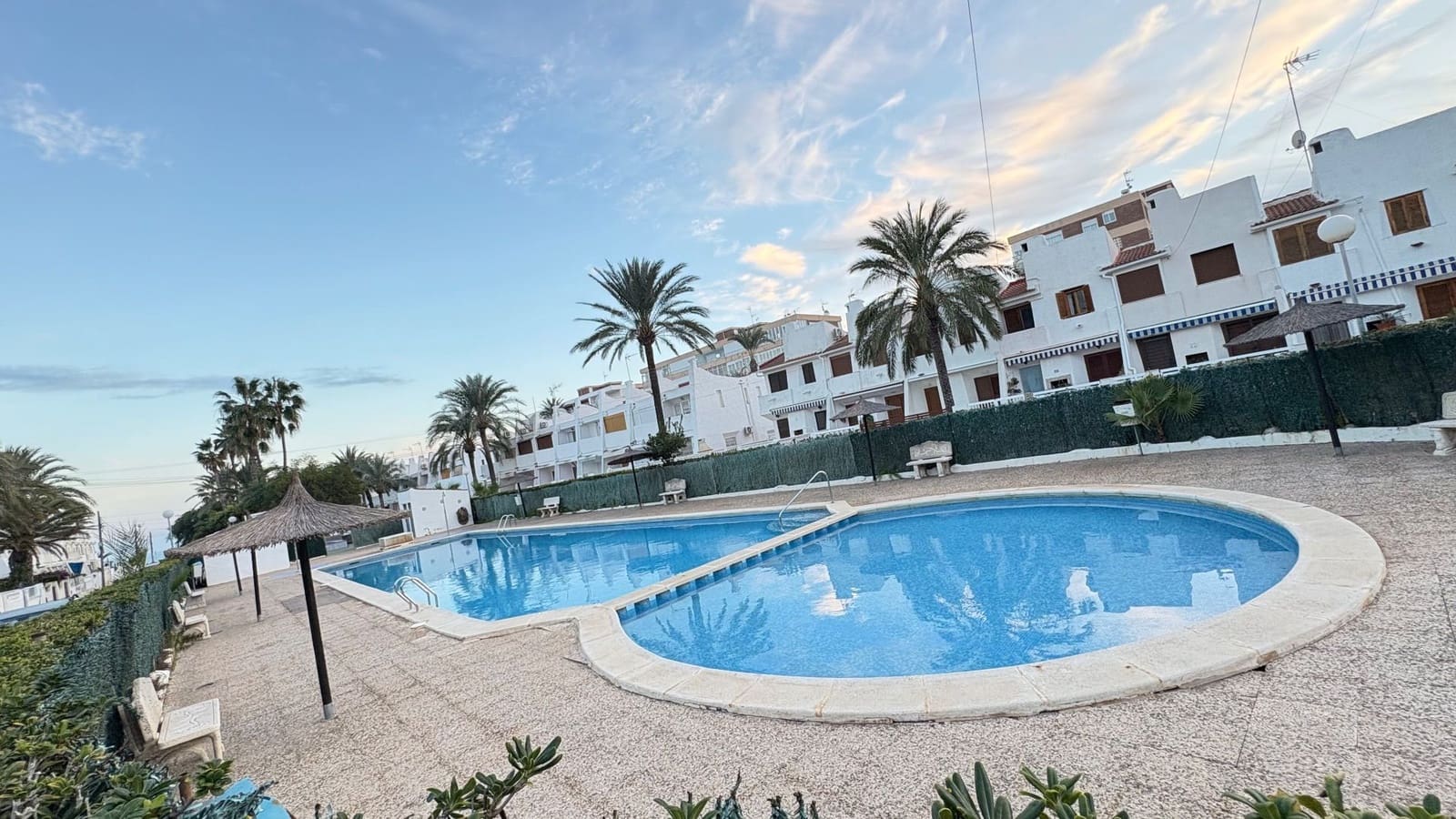 1 Zimmer Wohnung zu verkaufen in Torrevieja mit Pool - 162.900 € (Ref: 9453057)