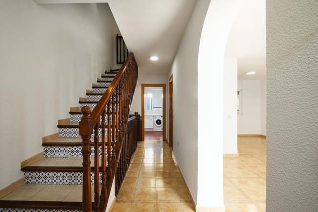 Adosado de 6 habitaciones en Rincón de la Victoria en venta con piscina - 495.000 € (Ref: 10007241)