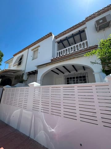 Adosado de 5 habitaciones en Rincón de la Victoria en venta con piscina - 495.000 € (Ref: 10007241)