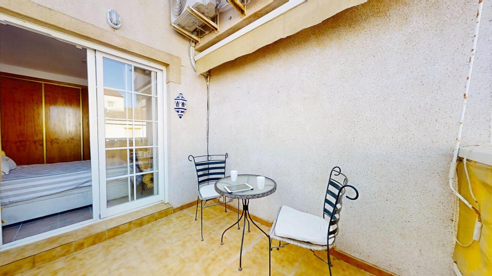 3 camera da letto Bungalow da affittare in Torrevieja - 1.100 € (Rif: 10021021)