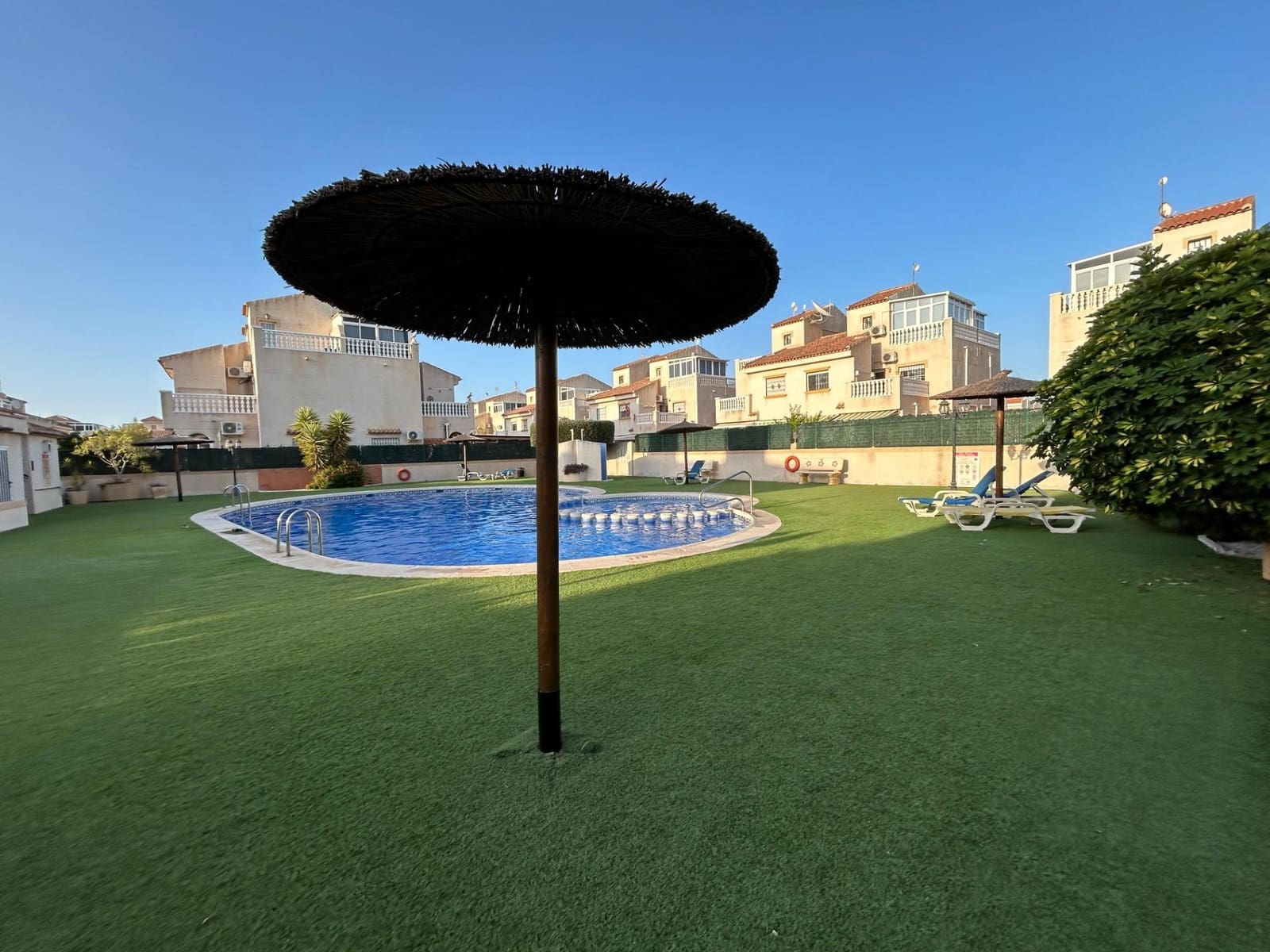 3 bedroom Bungalow for rent in Torrevieja - € 1,100 (Ref: 10021021)