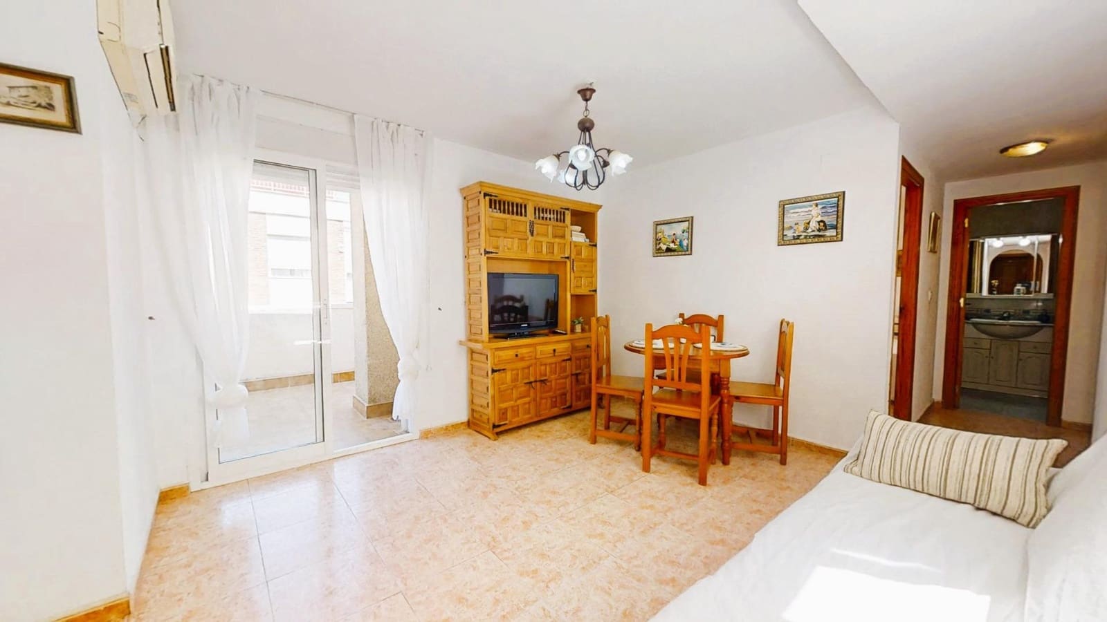 2 makuuhuone Kattohuoneisto myytävänä paikassa Torrevieja - 162 000 € (Ref: 10034083)