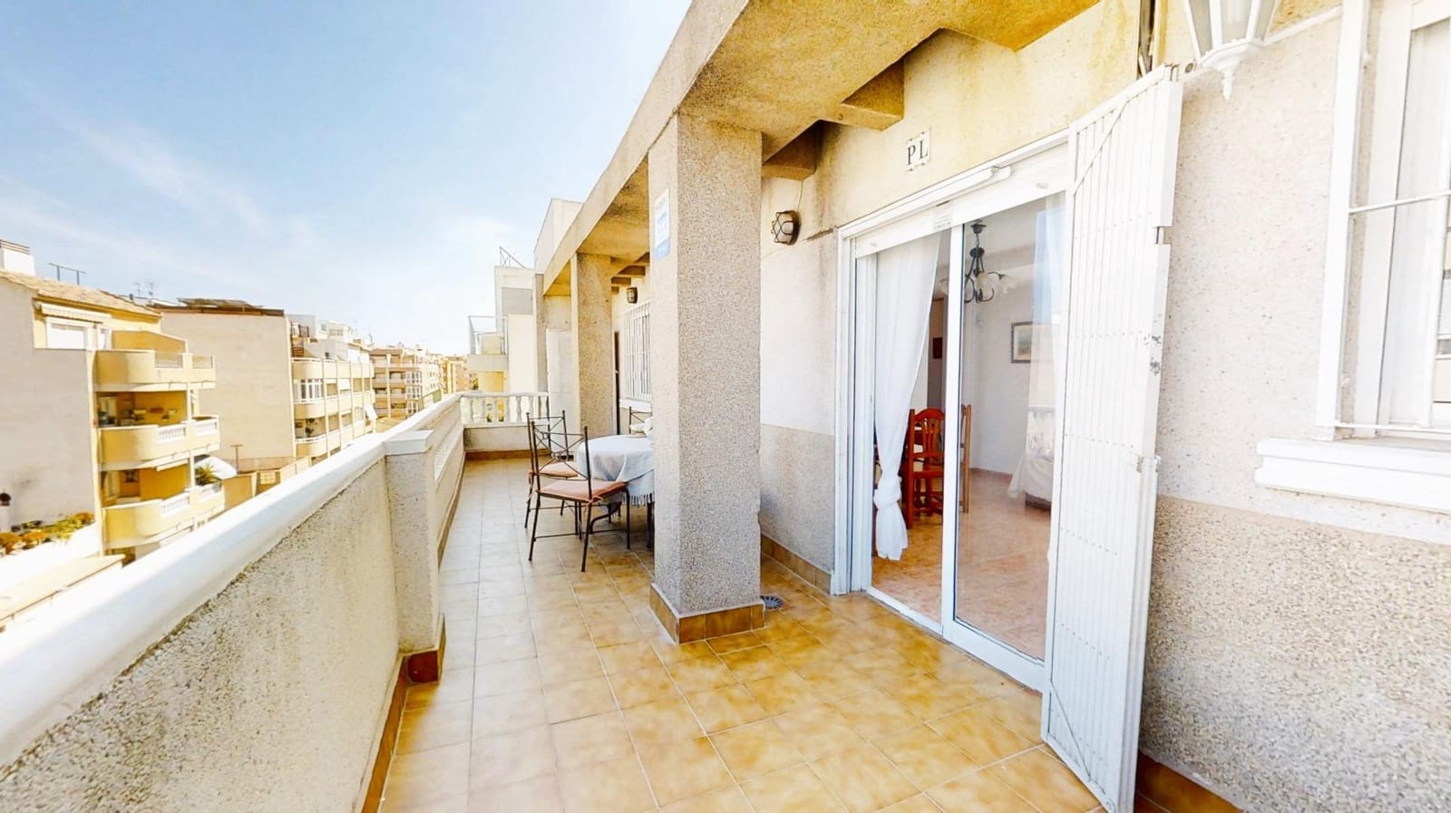 2 makuuhuone Kattohuoneisto myytävänä paikassa Torrevieja - 162 000 € (Ref: 10034083)