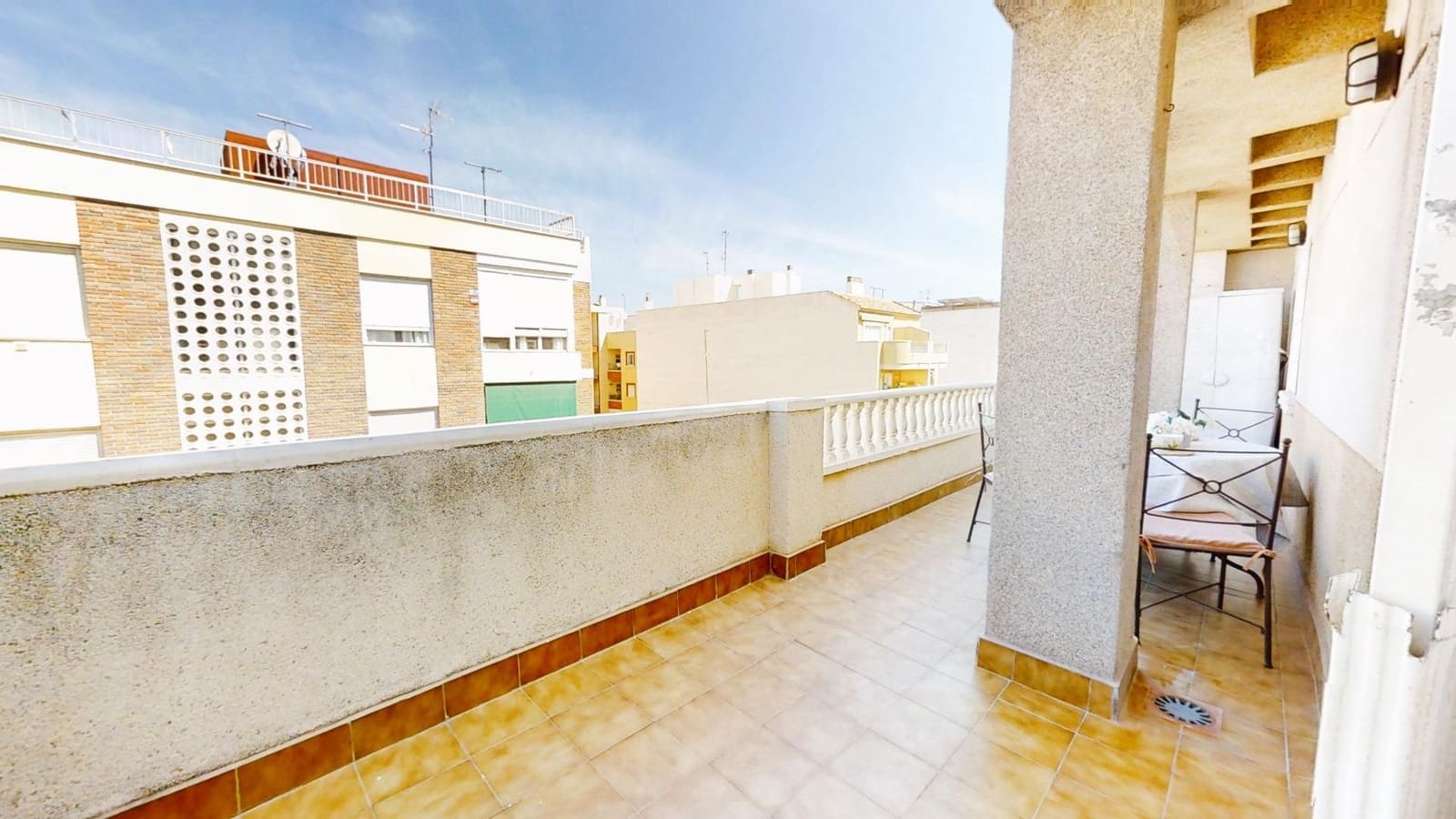 2 makuuhuone Kattohuoneisto myytävänä paikassa Torrevieja - 162 000 € (Ref: 10034083)