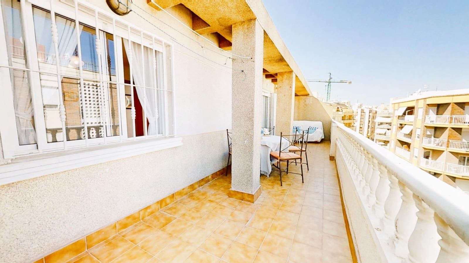 2 makuuhuone Kattohuoneisto myytävänä paikassa Torrevieja - 162 000 € (Ref: 10034083)