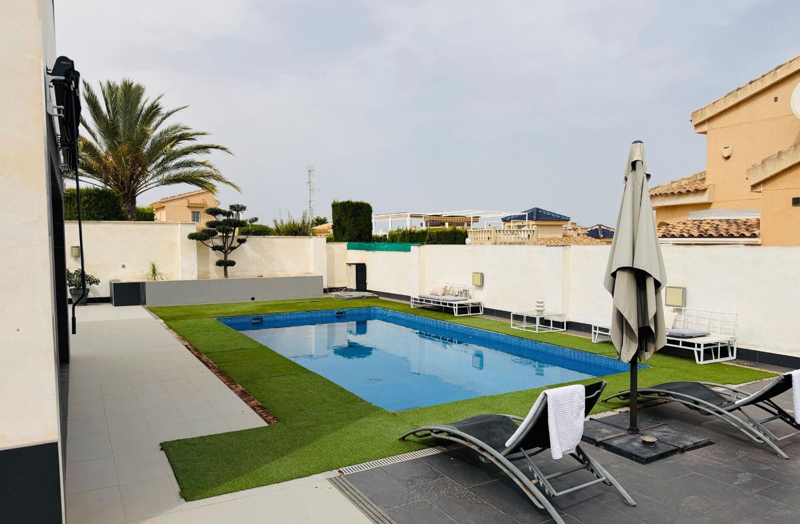 3 slaapkamer Villa te koop in Rojales met zwembad garage - € 398.900 (Ref: 10076529)