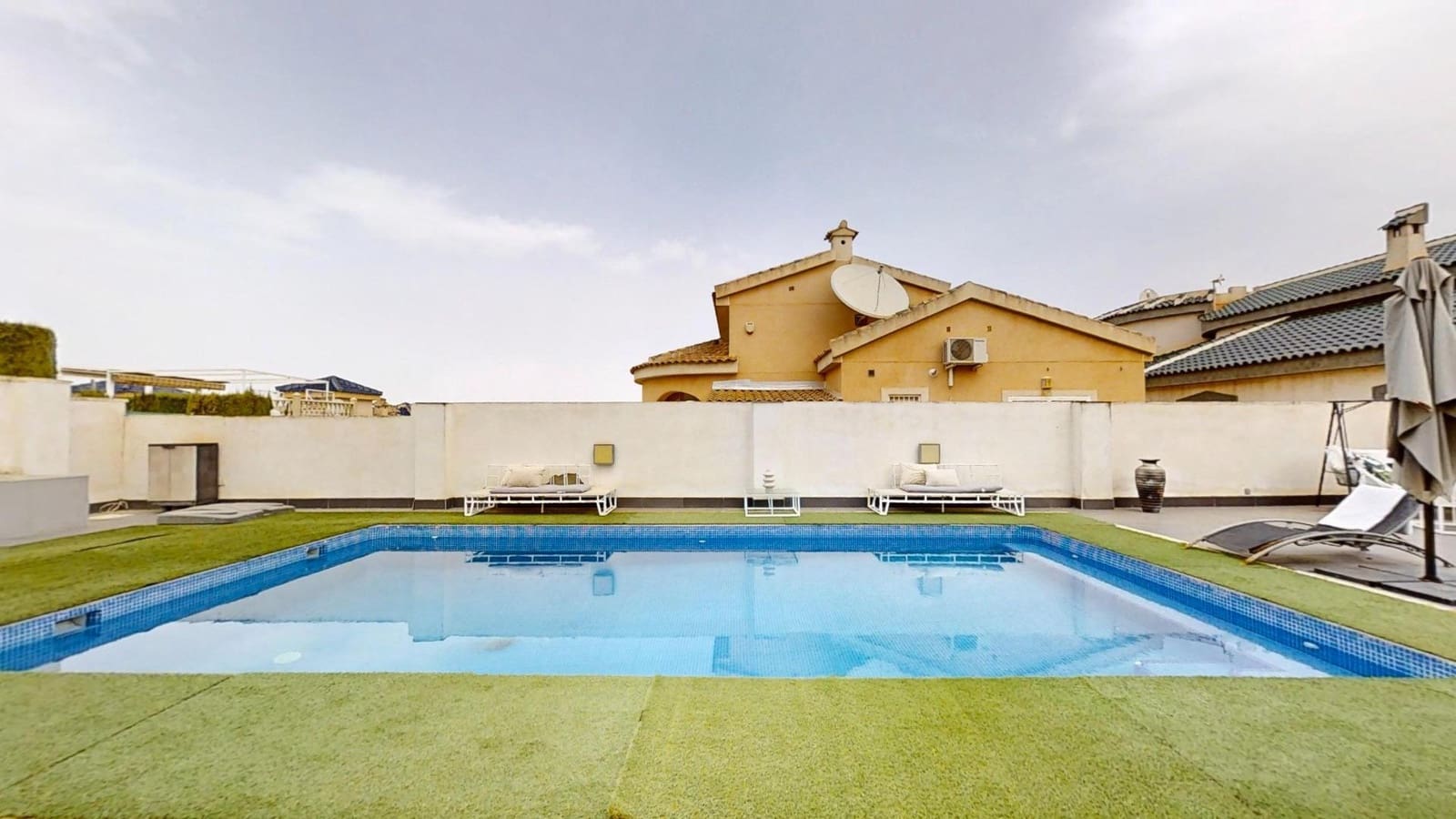 3 slaapkamer Villa te koop in Rojales met zwembad garage - € 398.900 (Ref: 10076529)