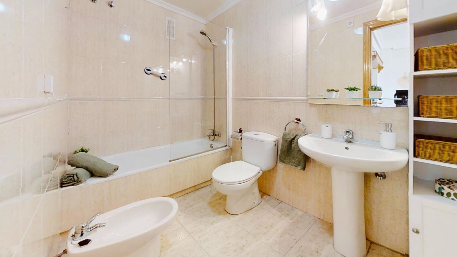 1 sovrum Lägenhet till salu i Torrevieja med pool - 191 999 € (Ref: 10115951)