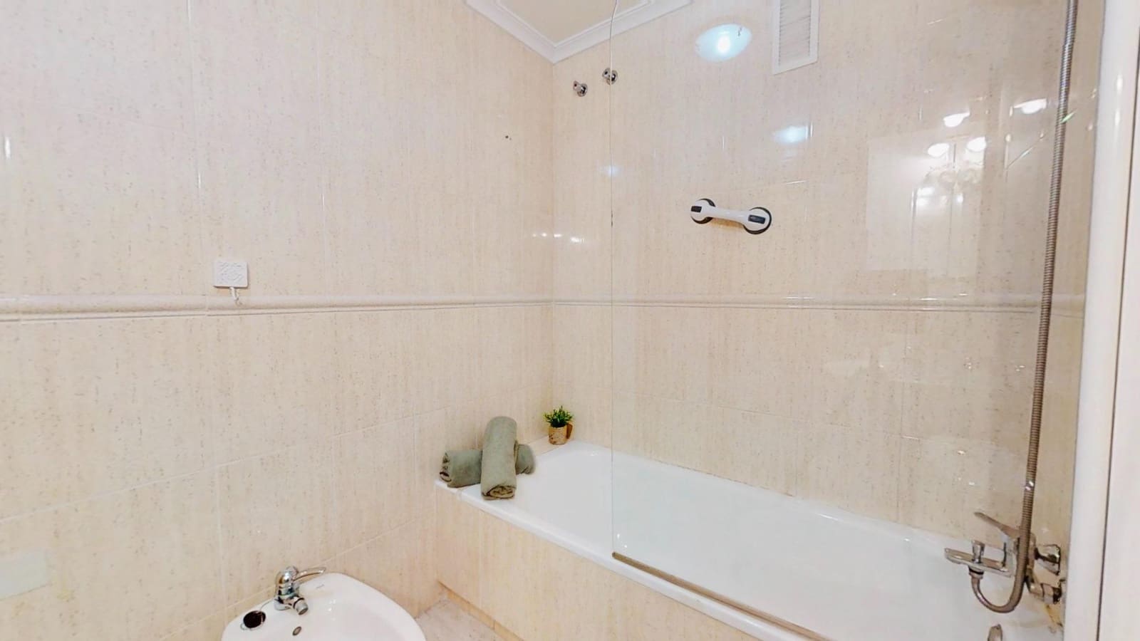 1 sovrum Lägenhet till salu i Torrevieja med pool - 191 999 € (Ref: 10115951)