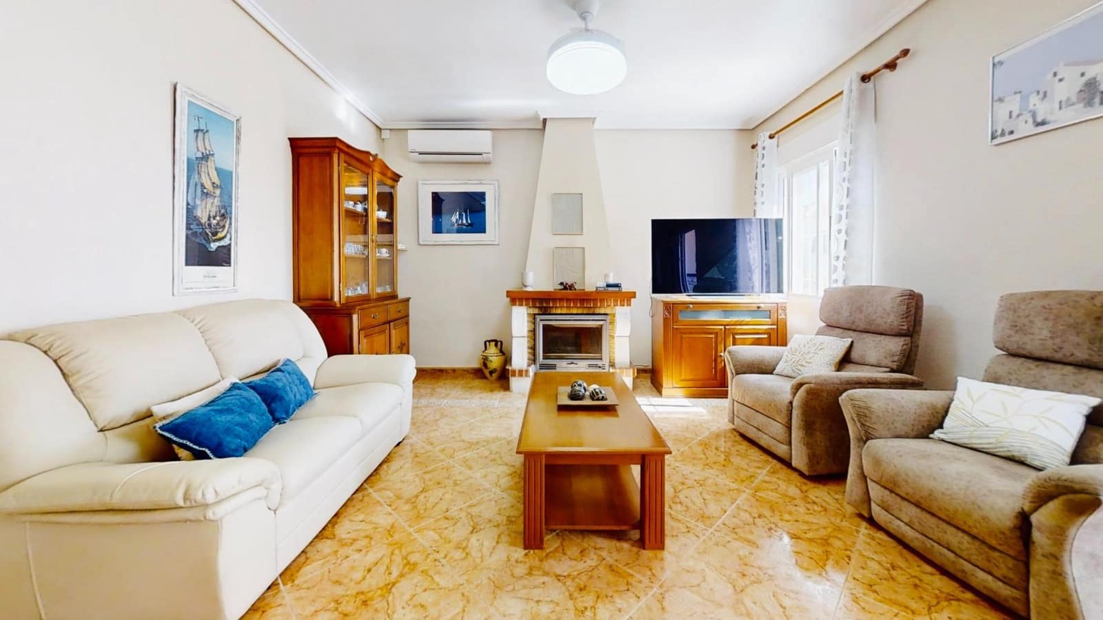 3 bedroom Villa for sale in Rojales with pool garage - € 398,000 (Ref: 10159825)