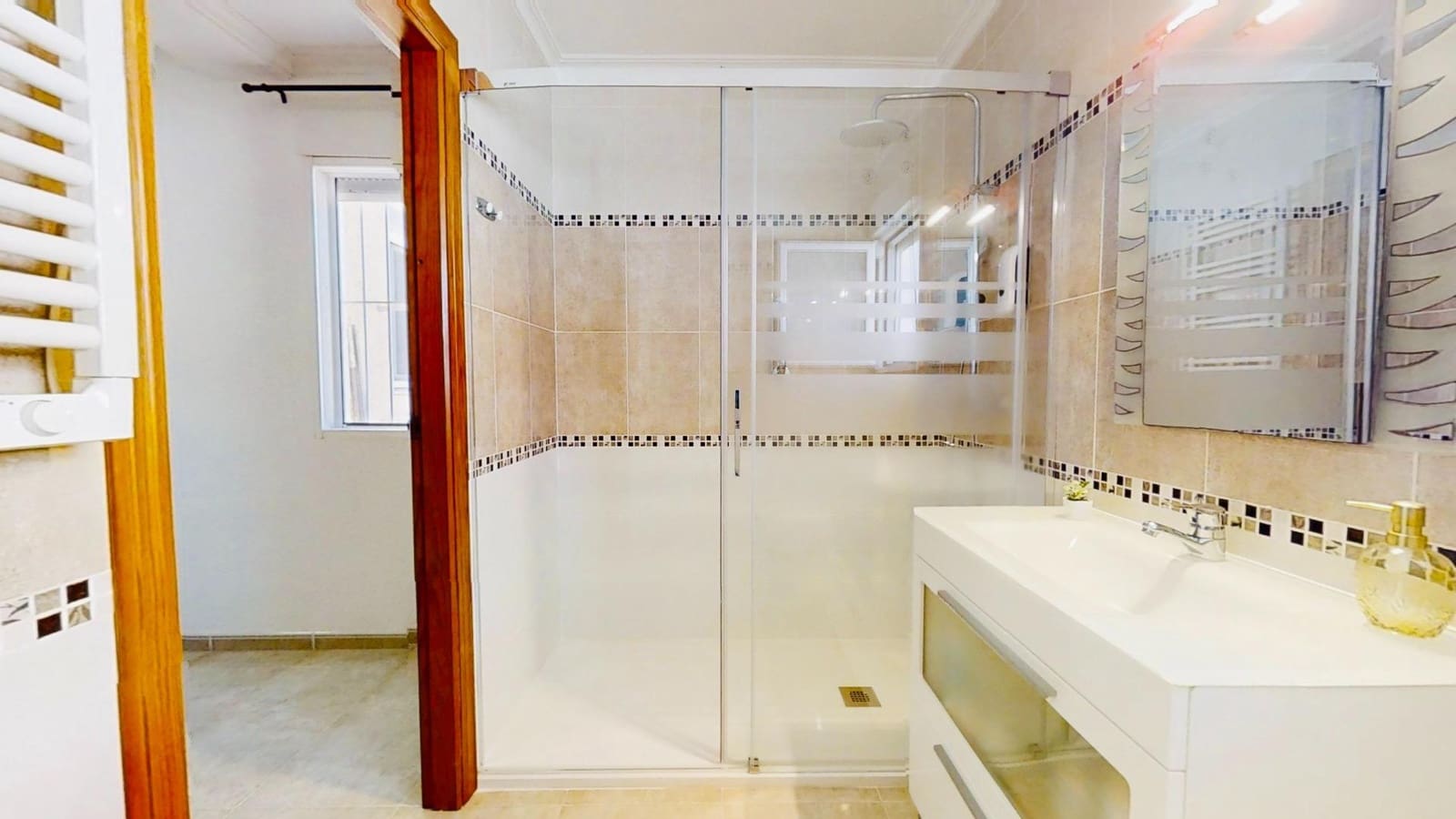 3 bedroom Villa for sale in Rojales with pool garage - € 398,000 (Ref: 10159825)