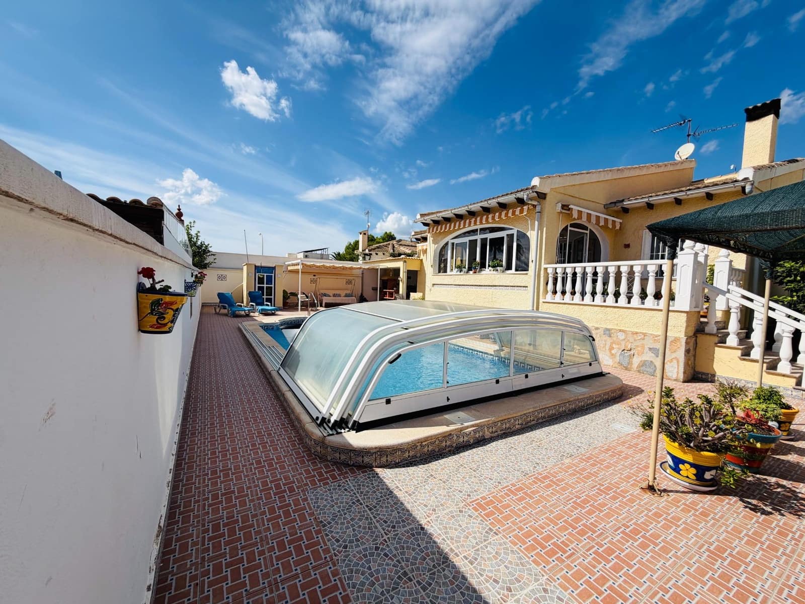 3 bedroom Villa for sale in Rojales with pool garage - € 398,000 (Ref: 10159825)