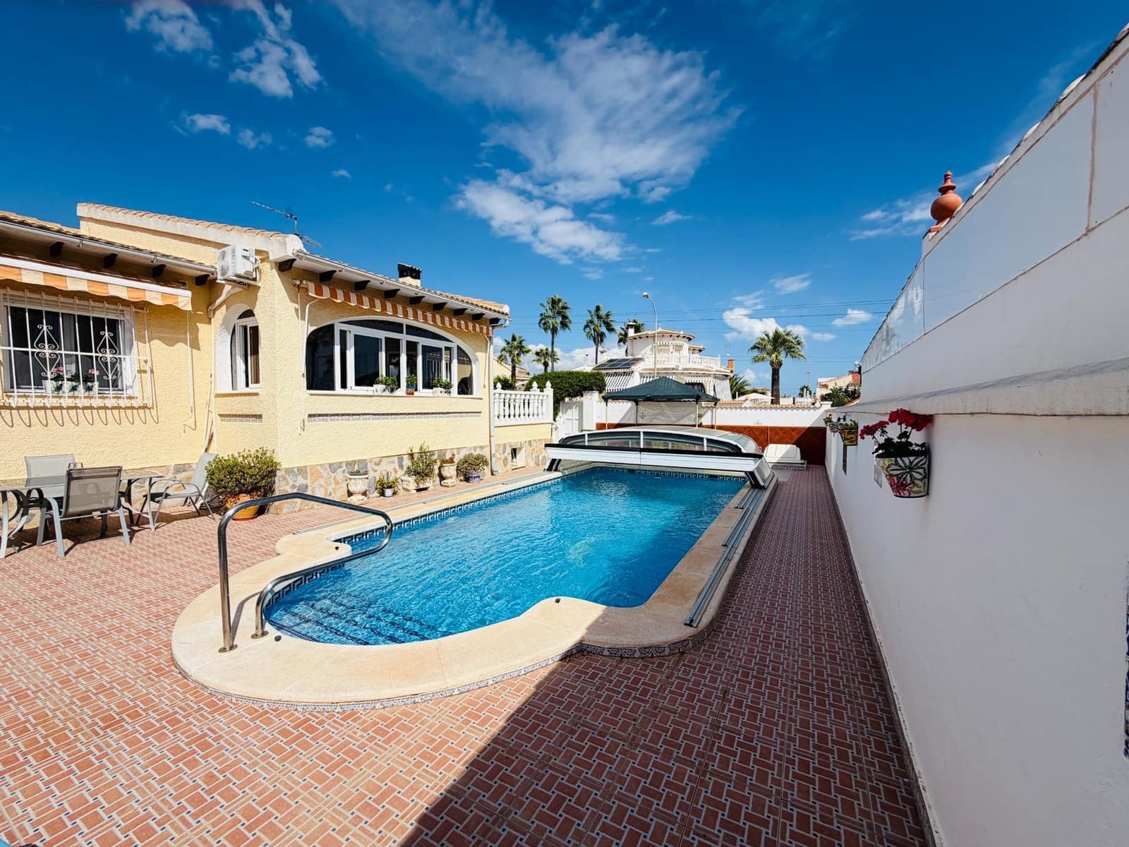 3 bedroom Villa for sale in Rojales with pool garage - € 398,000 (Ref: 10159825)