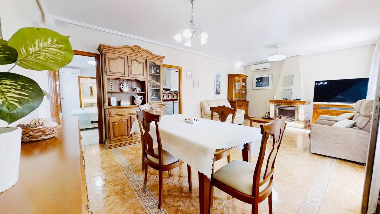 3 bedroom Villa for sale in Rojales with pool garage - € 398,000 (Ref: 10159825)