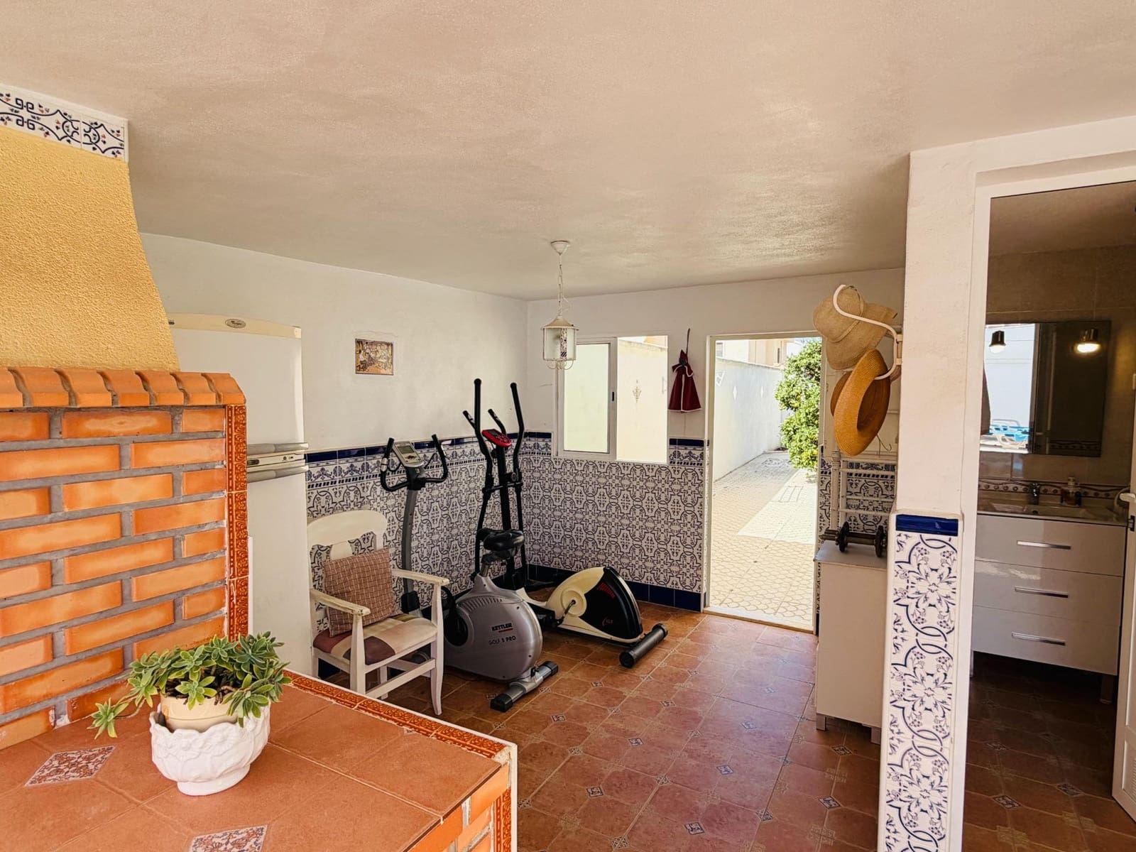 3 bedroom Villa for sale in Rojales with pool garage - € 398,000 (Ref: 10159825)