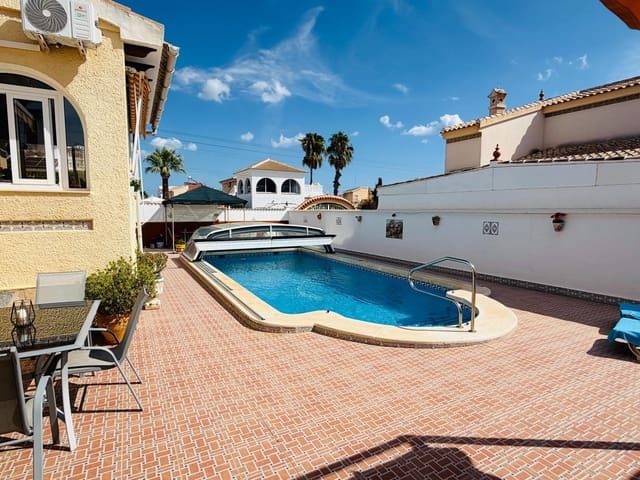 3 bedroom Villa for sale in Ciudad Quesada, Rojales with pool garage - € 398,000 (Ref: 10159825)