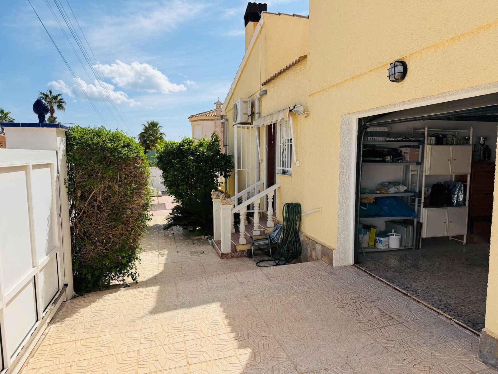 3 bedroom Villa for sale in Rojales with pool garage - € 398,000 (Ref: 10159825)